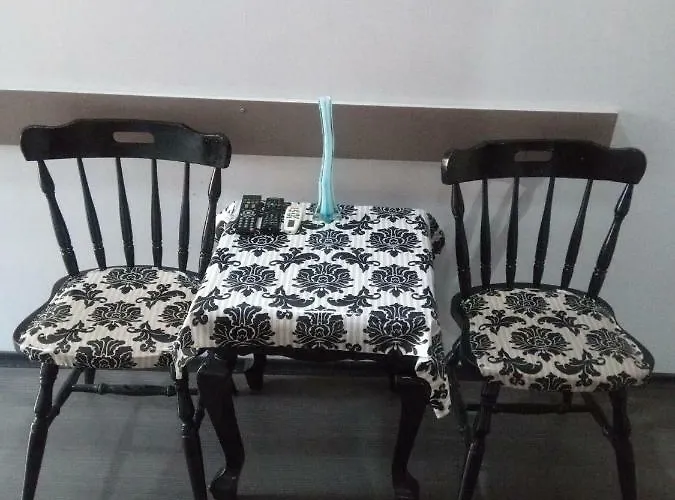 самостоятелни студия